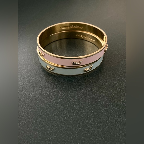 Vineyard Vines Jewelry - Vineyard Vines Women’s bengal bracelets!